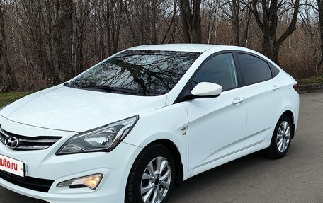 Hyundai Solaris II рестайлинг, 2015 год, 1 200 000 рублей, 2 фотография