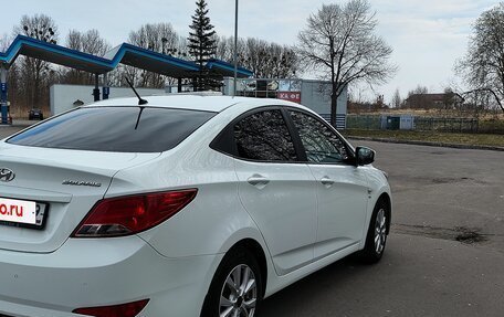 Hyundai Solaris II рестайлинг, 2015 год, 1 200 000 рублей, 4 фотография