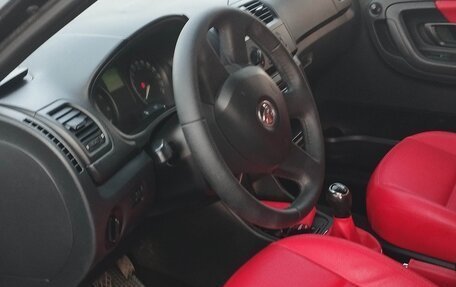 Skoda Fabia II, 2013 год, 800 000 рублей, 7 фотография