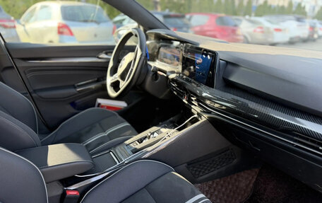 Volkswagen Golf VIII, 2022 год, 1 980 000 рублей, 9 фотография