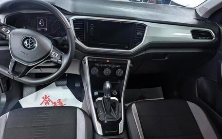 Volkswagen T-Roc I, 2022 год, 1 590 000 рублей, 8 фотография