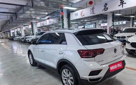 Volkswagen T-Roc I, 2022 год, 1 590 000 рублей, 4 фотография