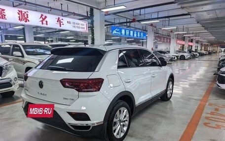 Volkswagen T-Roc I, 2022 год, 1 590 000 рублей, 6 фотография