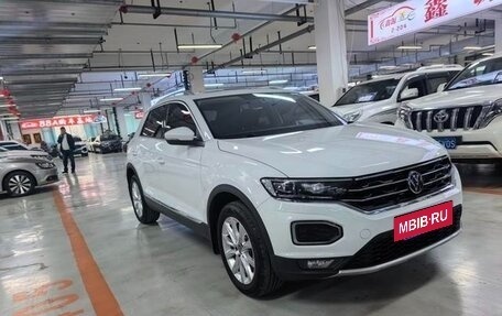 Volkswagen T-Roc I, 2022 год, 1 590 000 рублей, 3 фотография