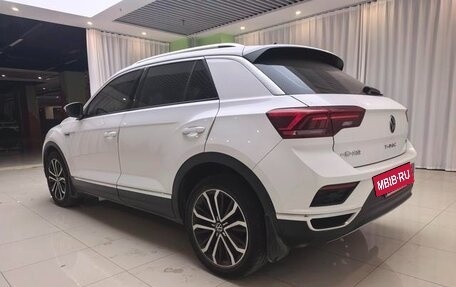 Volkswagen T-Roc I, 2022 год, 1 615 000 рублей, 5 фотография
