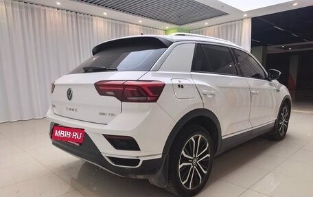 Volkswagen T-Roc I, 2022 год, 1 615 000 рублей, 4 фотография