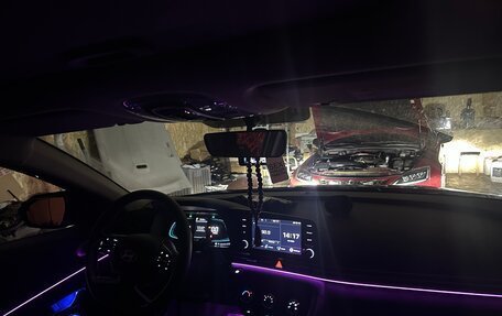 Hyundai Elantra, 2023 год, 2 300 000 рублей, 9 фотография