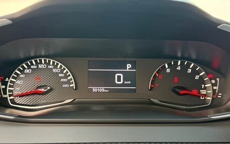 Peugeot 2008 II, 2022 год, 1 590 000 рублей, 10 фотография