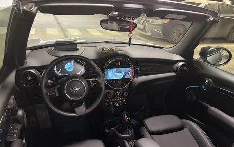 MINI Cabrio, 2022 год, 3 800 000 рублей, 29 фотография