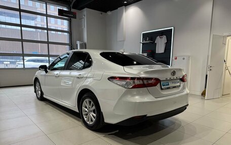 Toyota Camry, 2019 год, 2 490 000 рублей, 6 фотография