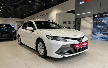 Toyota Camry, 2019 год, 2 490 000 рублей, 3 фотография