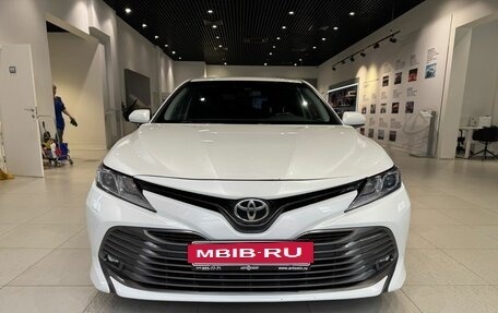 Toyota Camry, 2019 год, 2 490 000 рублей, 2 фотография