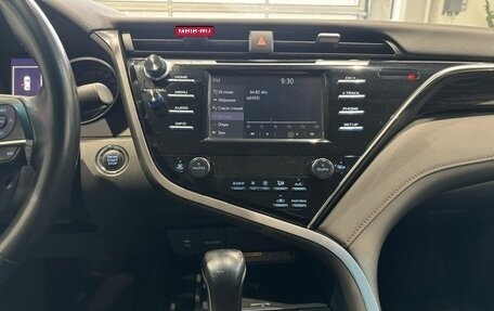 Toyota Camry, 2019 год, 2 490 000 рублей, 16 фотография