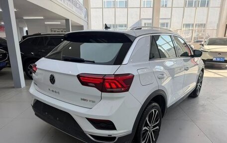 Volkswagen T-Roc I, 2022 год, 1 789 000 рублей, 6 фотография