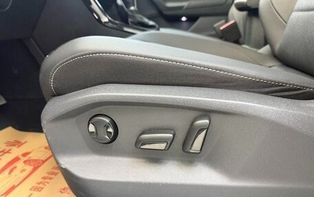 Volkswagen T-Roc I, 2022 год, 1 789 000 рублей, 10 фотография