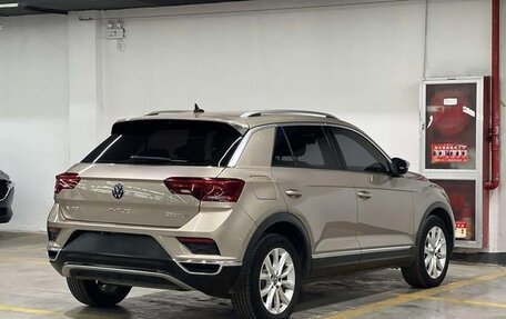 Volkswagen T-Roc I, 2022 год, 1 593 000 рублей, 6 фотография
