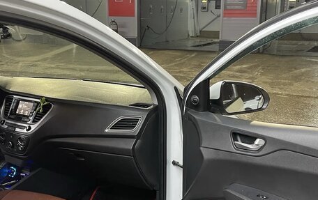 Hyundai Solaris II рестайлинг, 2020 год, 1 200 000 рублей, 11 фотография