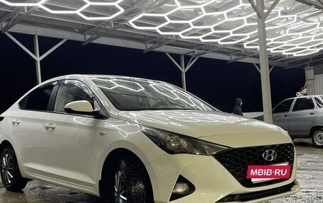 Hyundai Solaris II рестайлинг, 2020 год, 1 200 000 рублей, 6 фотография