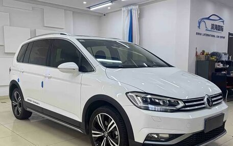 Volkswagen Touran III, 2022 год, 2 199 505 рублей, 9 фотография