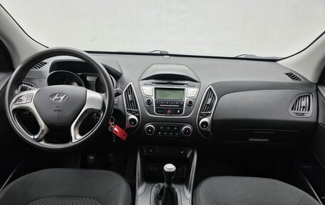Hyundai ix35 I рестайлинг, 2012 год, 990 000 рублей, 11 фотография