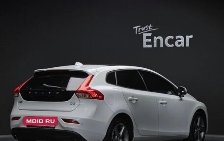 Volvo V40 II рестайлинг, 2017 год, 1 868 077 рублей, 3 фотография