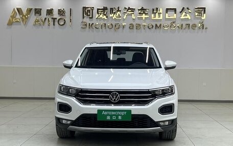 Volkswagen T-Roc I, 2022 год, 1 874 000 рублей, 2 фотография