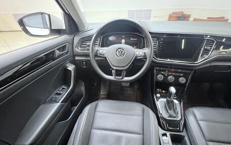 Volkswagen T-Roc I, 2022 год, 1 874 000 рублей, 7 фотография