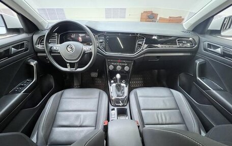 Volkswagen T-Roc I, 2022 год, 1 874 000 рублей, 9 фотография