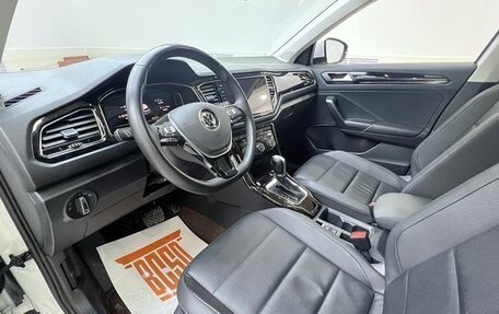 Volkswagen T-Roc I, 2022 год, 1 874 000 рублей, 8 фотография