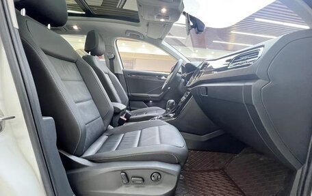 Volkswagen T-Roc I, 2022 год, 1 874 000 рублей, 10 фотография