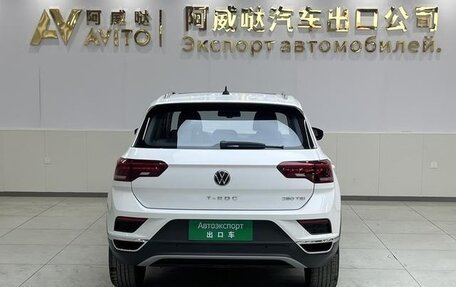 Volkswagen T-Roc I, 2022 год, 1 874 000 рублей, 5 фотография