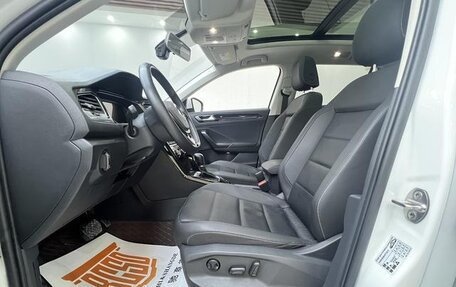 Volkswagen T-Roc I, 2022 год, 1 874 000 рублей, 12 фотография