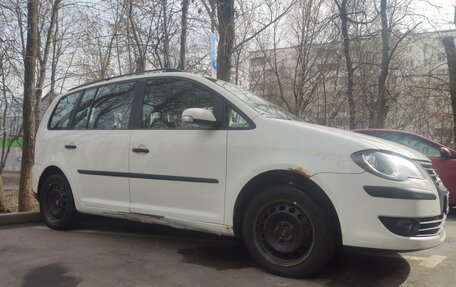 Volkswagen Touran III, 2008 год, 650 000 рублей, 6 фотография