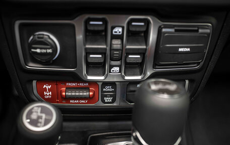 Jeep Wrangler, 2026 год, 18 163 732 рублей, 38 фотография