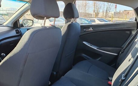 Hyundai Solaris II рестайлинг, 2011 год, 899 000 рублей, 10 фотография