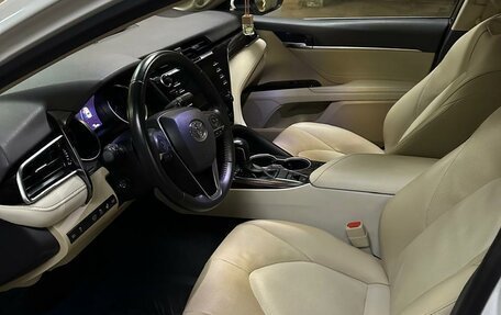 Toyota Camry, 2020 год, 3 590 000 рублей, 7 фотография