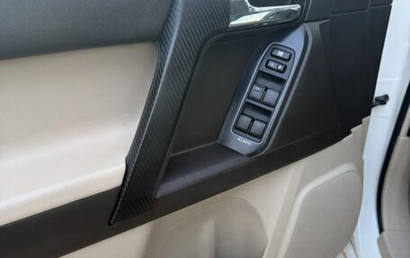 Toyota Land Cruiser Prado 150 рестайлинг 2, 2010 год, 2 790 000 рублей, 6 фотография