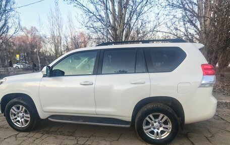 Toyota Land Cruiser Prado 150 рестайлинг 2, 2010 год, 2 790 000 рублей, 2 фотография
