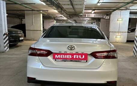 Toyota Camry, 2020 год, 3 590 000 рублей, 5 фотография