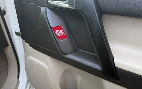 Toyota Land Cruiser Prado 150 рестайлинг 2, 2010 год, 2 790 000 рублей, 8 фотография