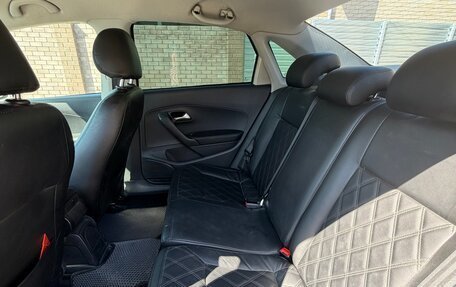 Volkswagen Polo VI (EU Market), 2011 год, 600 000 рублей, 6 фотография