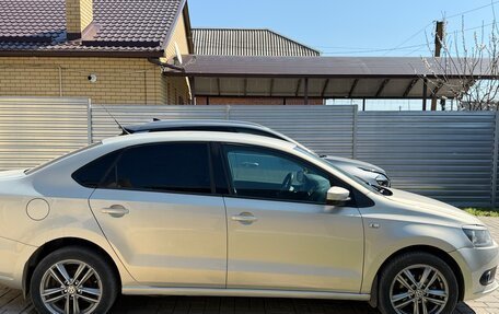 Volkswagen Polo VI (EU Market), 2011 год, 600 000 рублей, 2 фотография