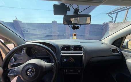 Volkswagen Polo VI (EU Market), 2011 год, 600 000 рублей, 5 фотография