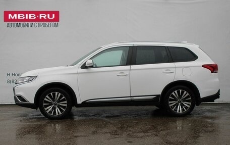 Mitsubishi Outlander III рестайлинг 3, 2019 год, 1 399 000 рублей, 2 фотография