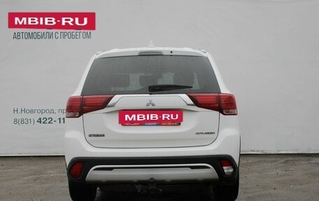 Mitsubishi Outlander III рестайлинг 3, 2019 год, 1 399 000 рублей, 6 фотография