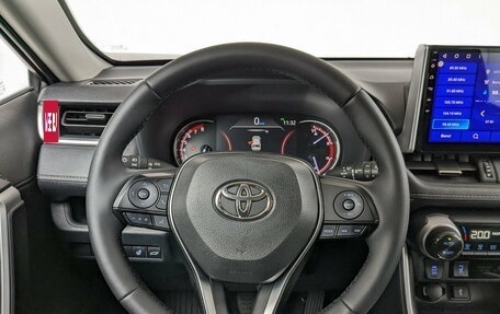 Toyota RAV4, 2021 год, 3 790 000 рублей, 10 фотография