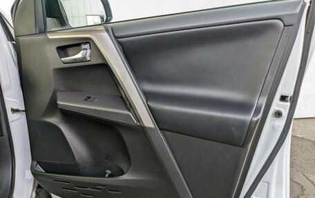 Toyota RAV4, 2019 год, 2 850 000 рублей, 9 фотография