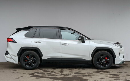 Toyota RAV4, 2021 год, 3 790 000 рублей, 27 фотография