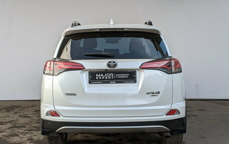 Toyota RAV4, 2019 год, 2 850 000 рублей, 15 фотография