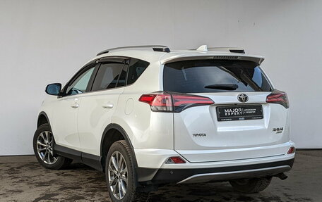 Toyota RAV4, 2019 год, 2 850 000 рублей, 17 фотография